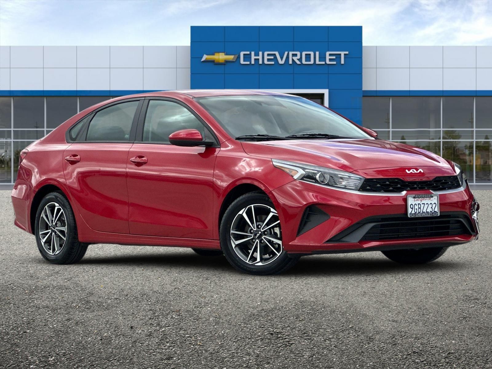 Used 2023 Red Kia LXS image 2