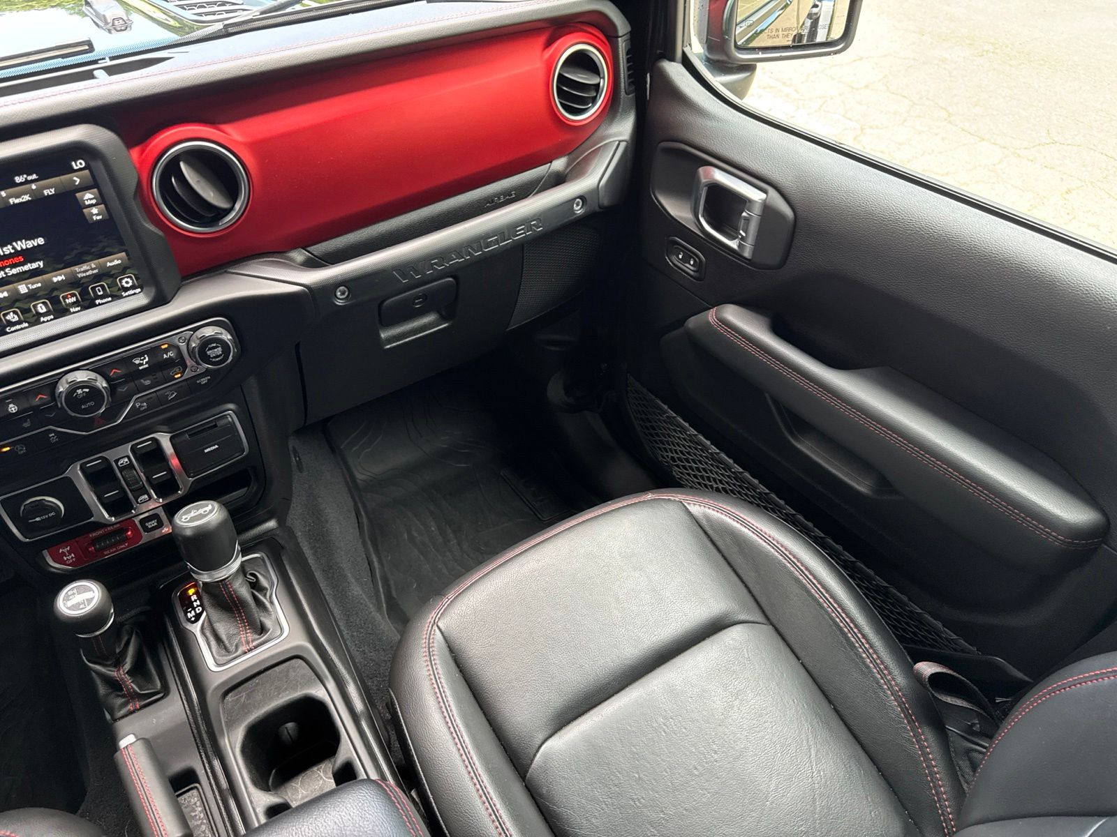 Used 2020 Black Clearcoat Jeep Unlimited Rubicon image 27