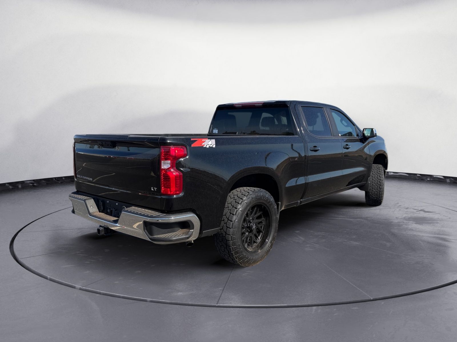 View vehicle photo 5