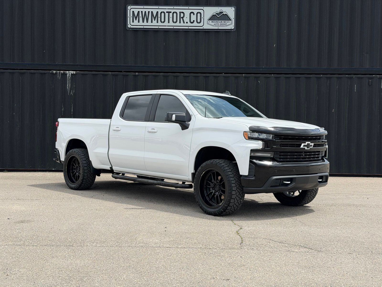Summit White 2022 Chevrolet Silverado 1500 LT Crew Cab 4WD Pickup Truck Four-Wheel Drive 8-Speed Automatic