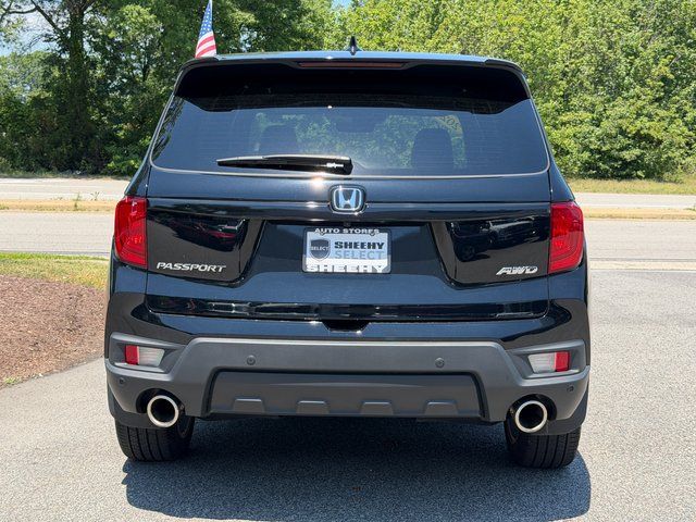 Used 2024 Crystal Black Pearl Honda EX-L image 10
