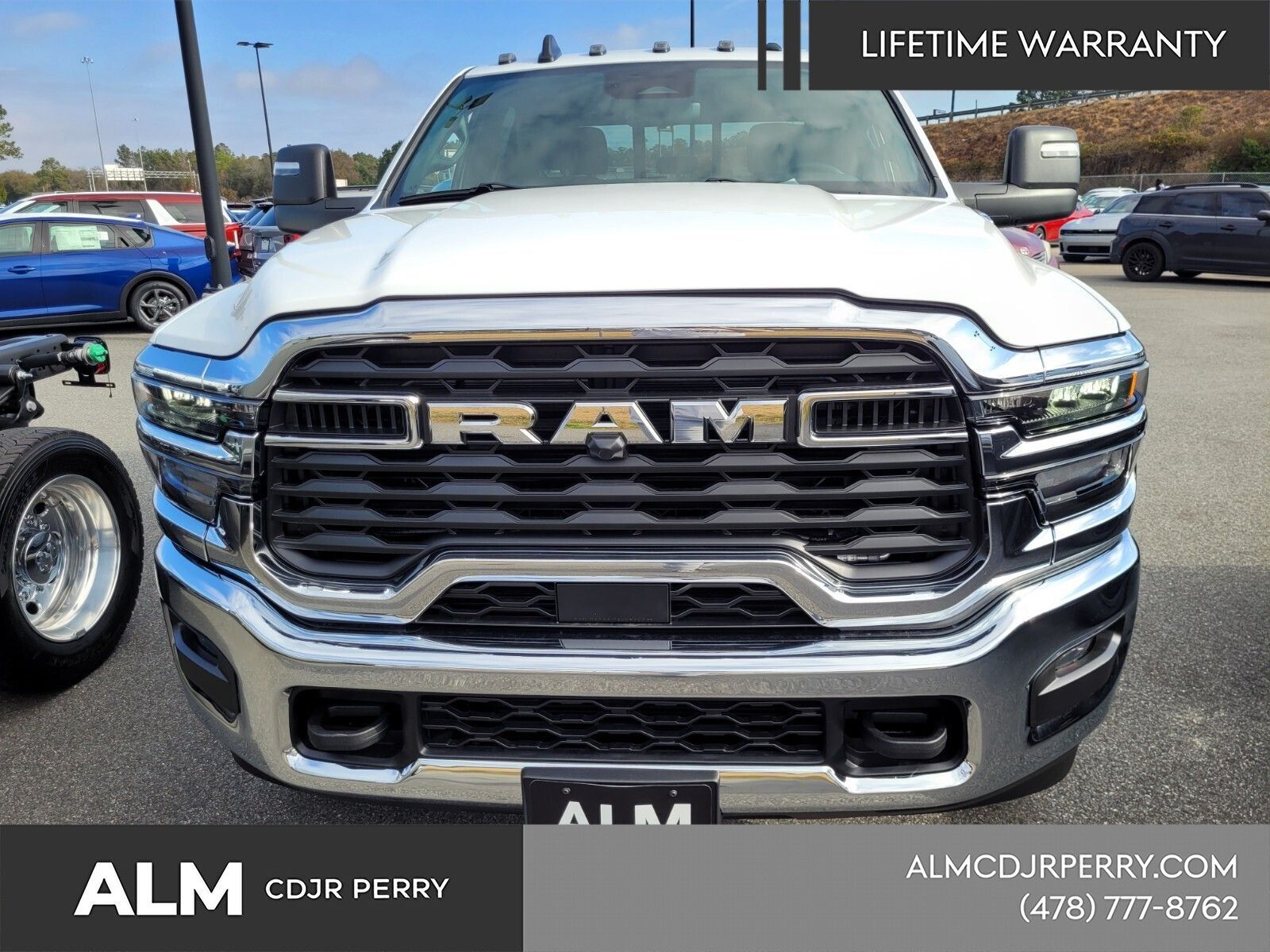 New 2026 Bright White Clear-Coat Exterior Paint RAM Tradesman image 17