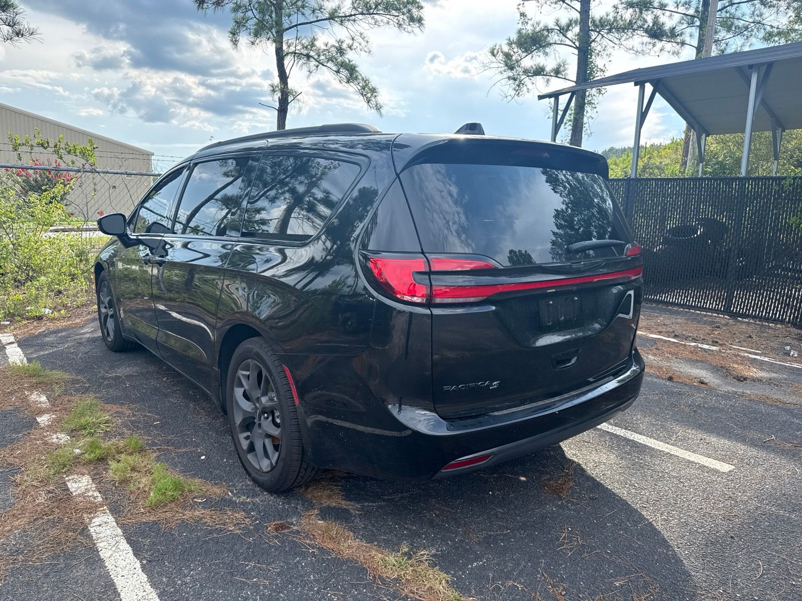 Used 2022 Chrysler Pacifica Van