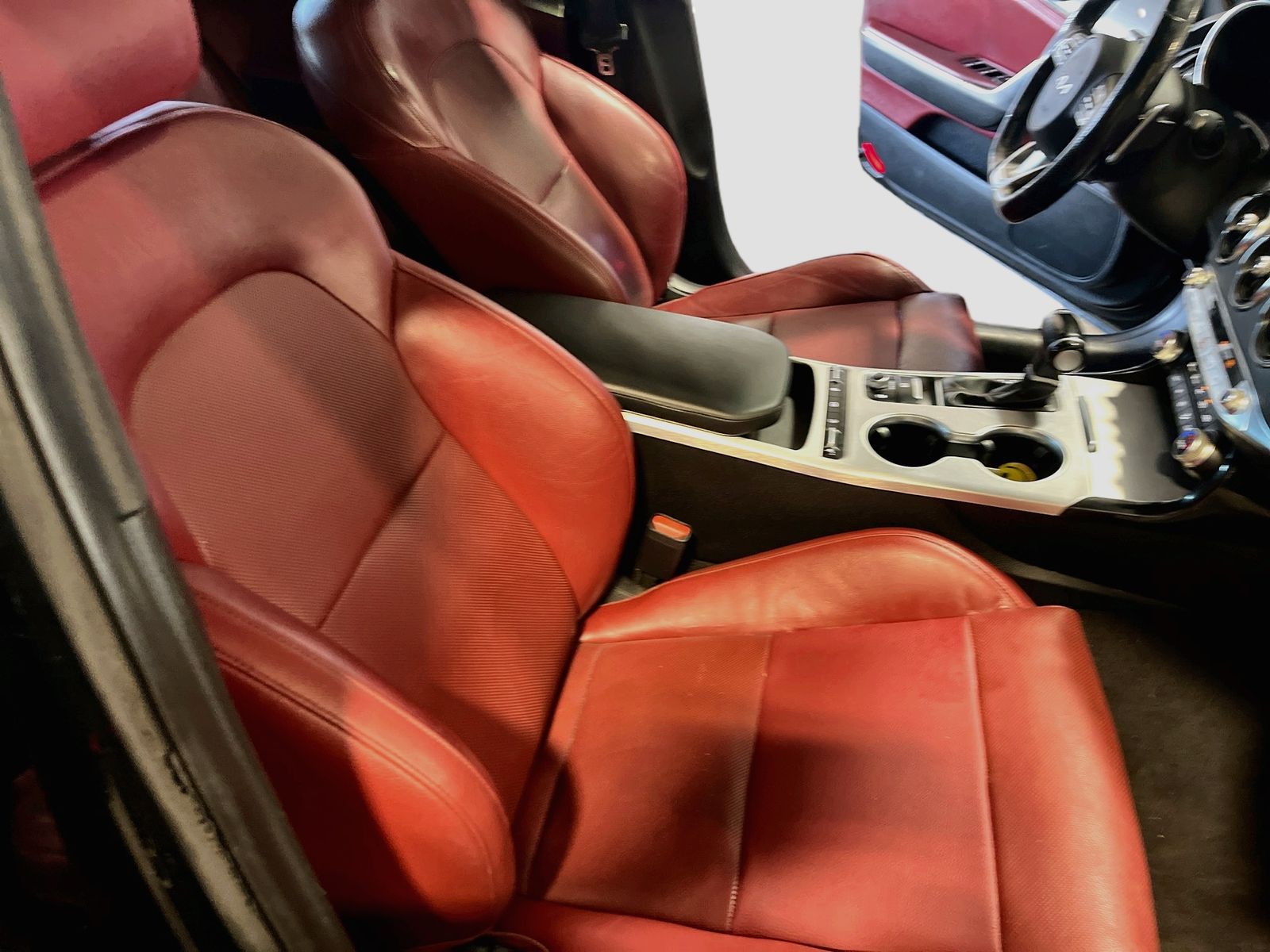 Used 2022 Black Kia GT1 image 28