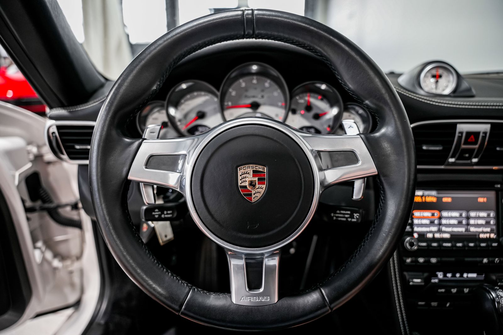 2011 Porsche 911 Turbo S — photo 9