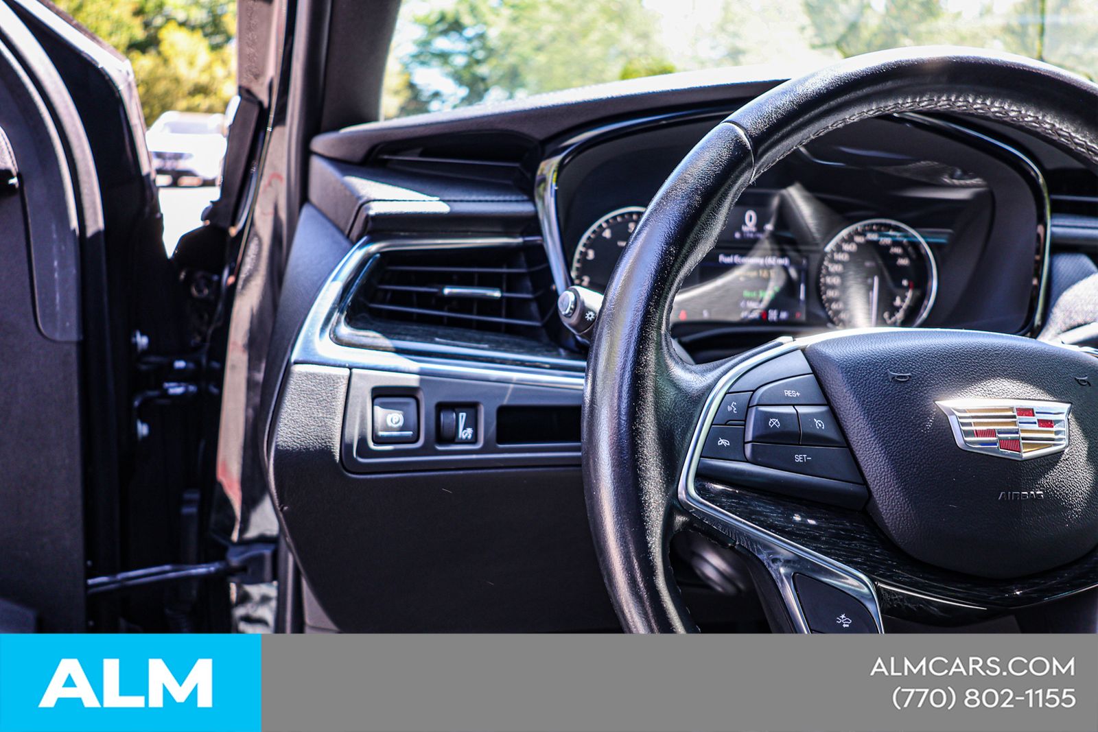 Used 2022  Cadillac Premium Luxury image 21