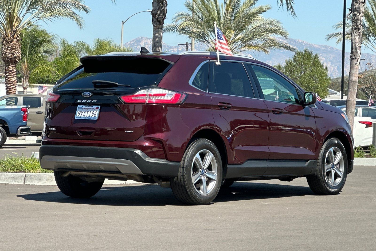 View vehicle photo 4