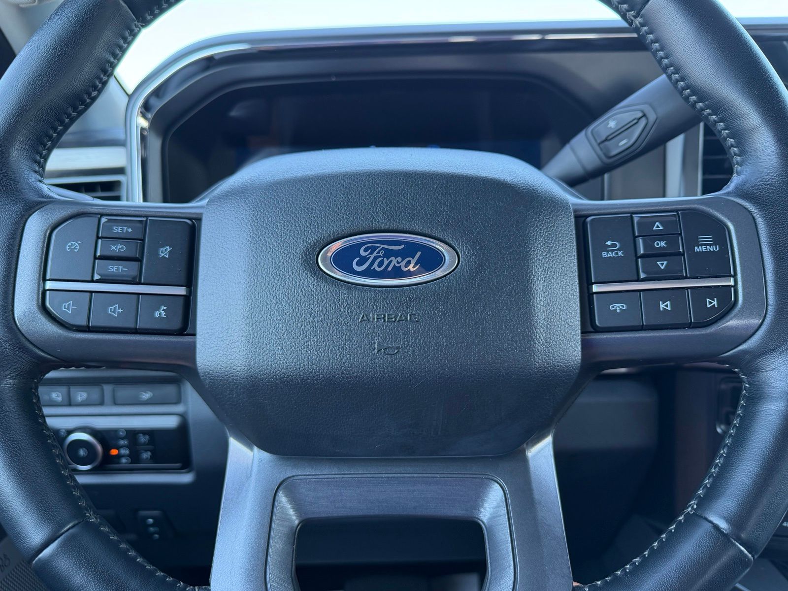 2024 Ford F-350SD image 17