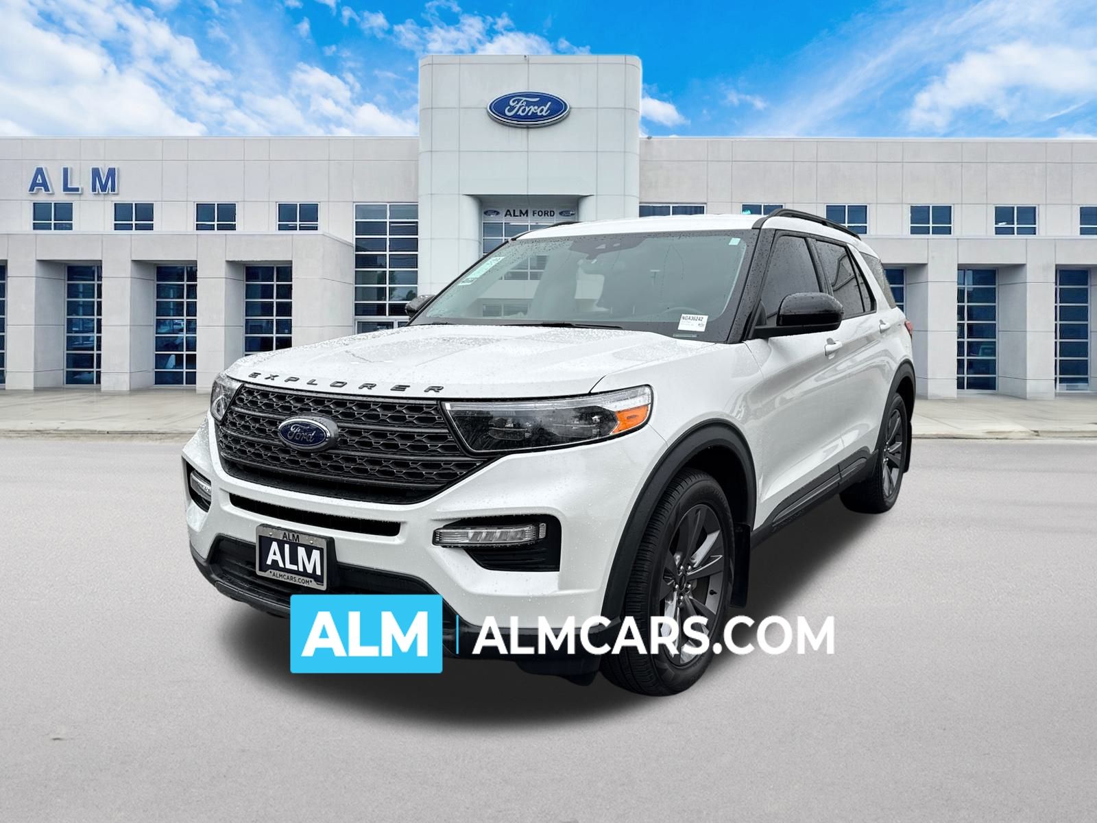 2022 Ford Explorer XLT's photo