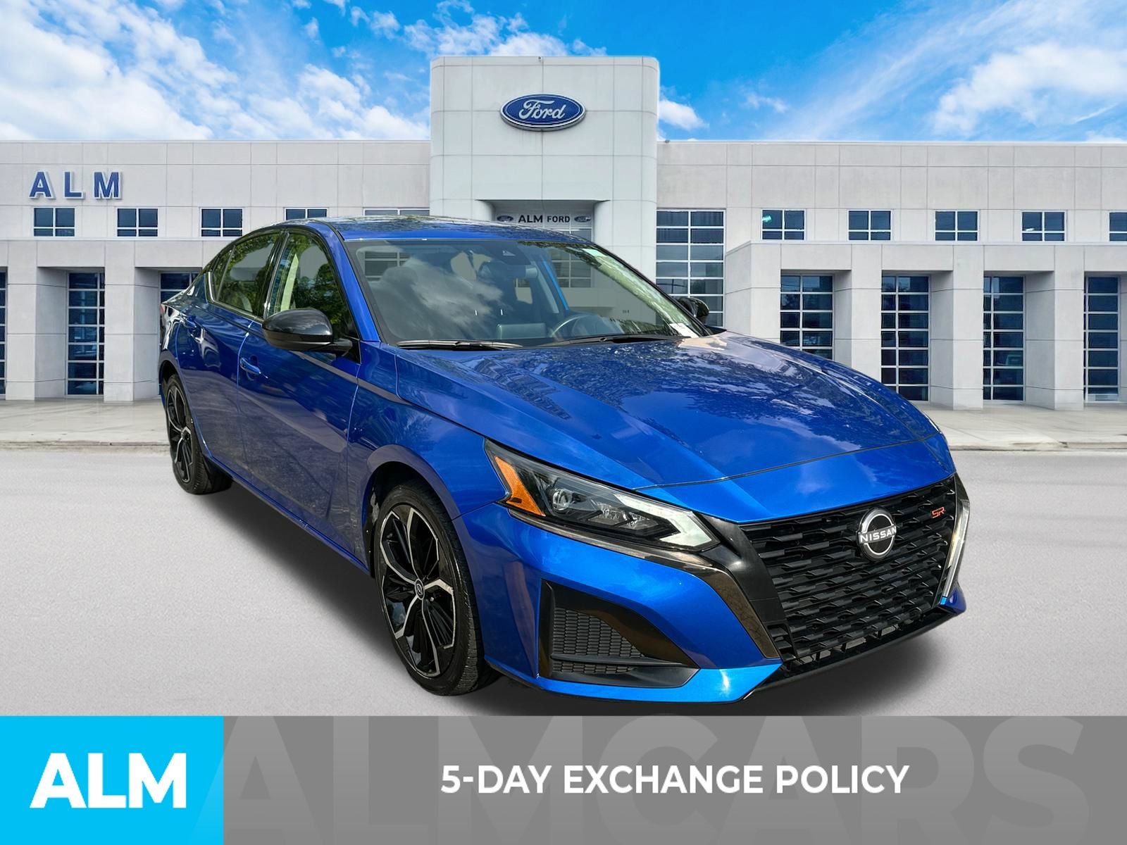 Used 2025 Blue Nissan 2.5 SR image 3