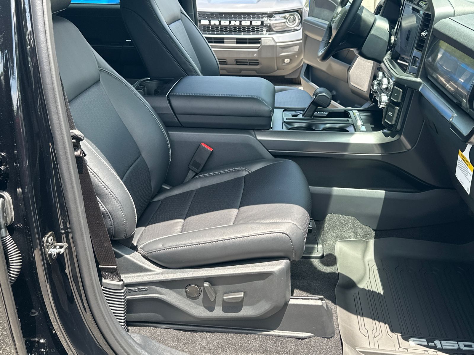 New 2026 Agate Black Metallic Ford Lariat® image 14