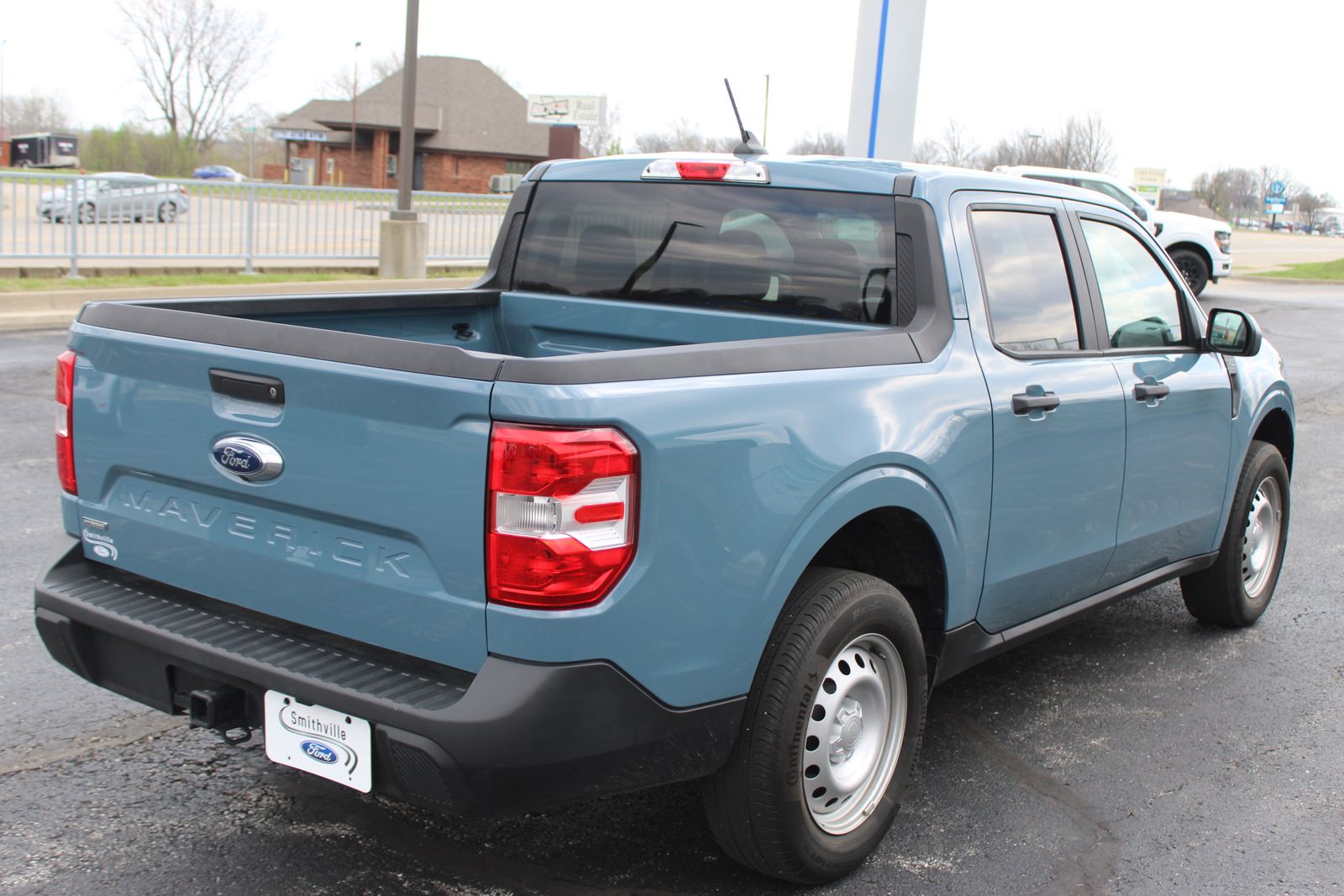 View vehicle photo 7