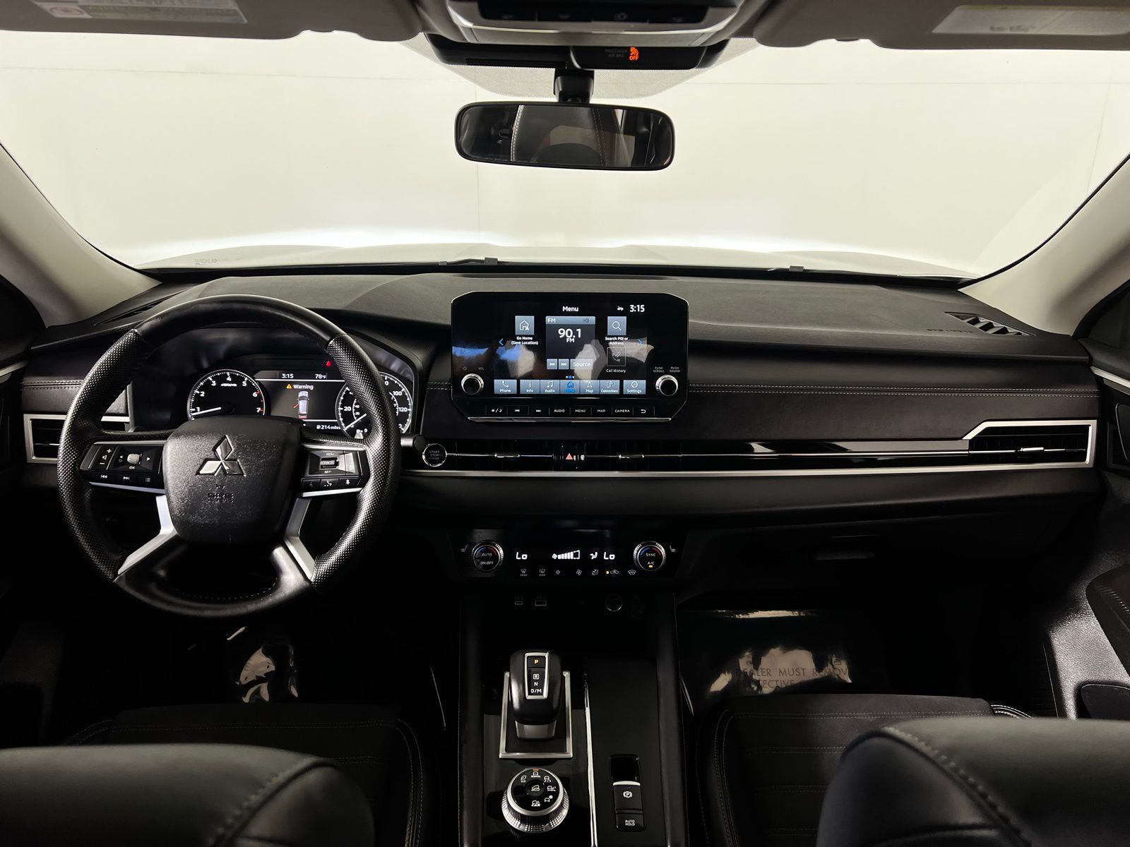 Thumbnail: 2024 Mitsubishi Outlander - 26