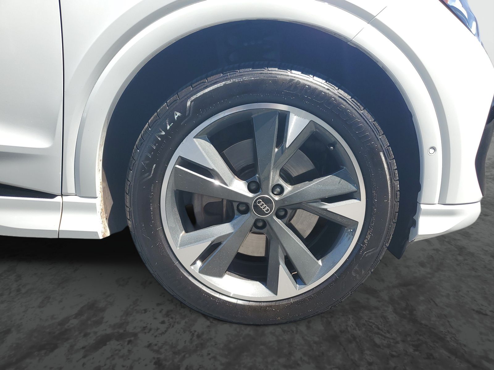 Vehicle photo