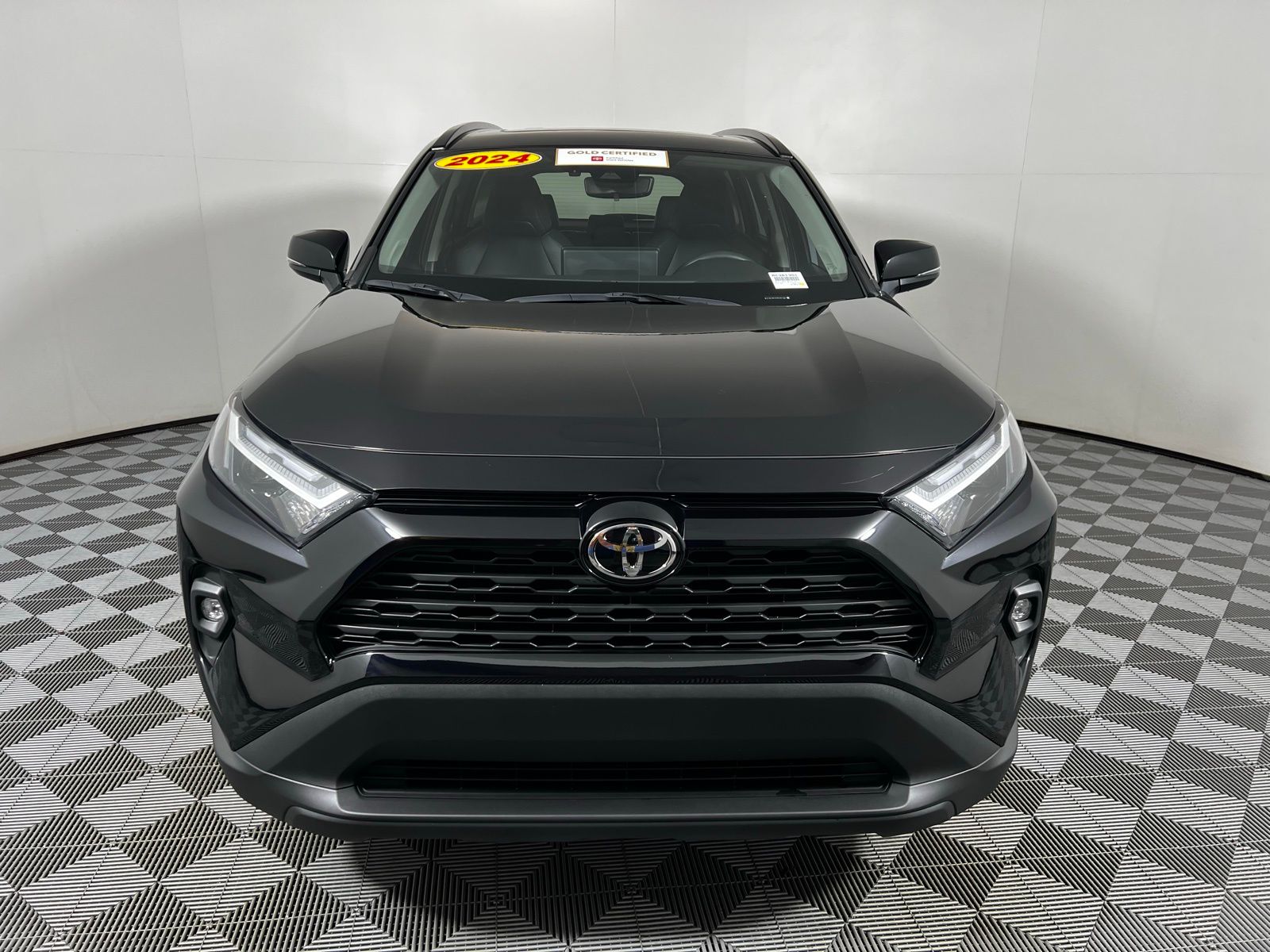 2024 Toyota RAV4 XLE Premium 2