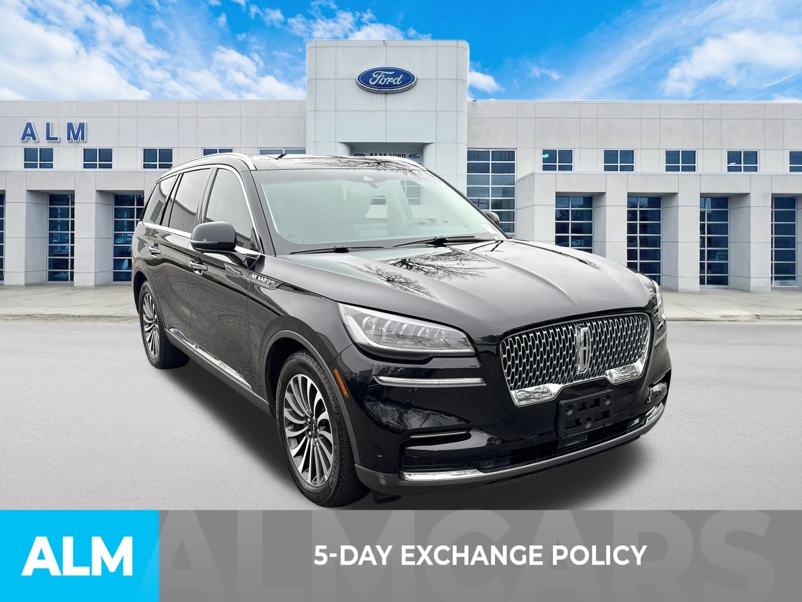 Used 2023 Black Metallic Lincoln Reserve image 3