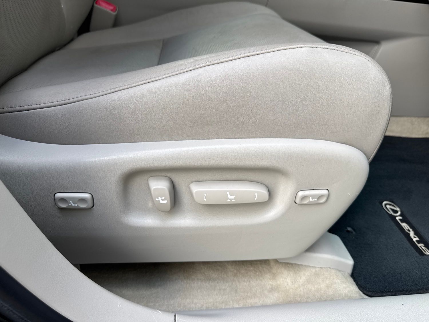 Used 2010 Smoky Granite Lexus 350 image 39