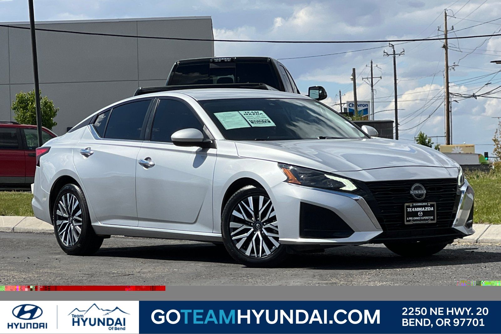 Brilliant Silver Metallic 2023 Nissan Altima Sedan Front-Wheel Drive Continuously Variable Transmission