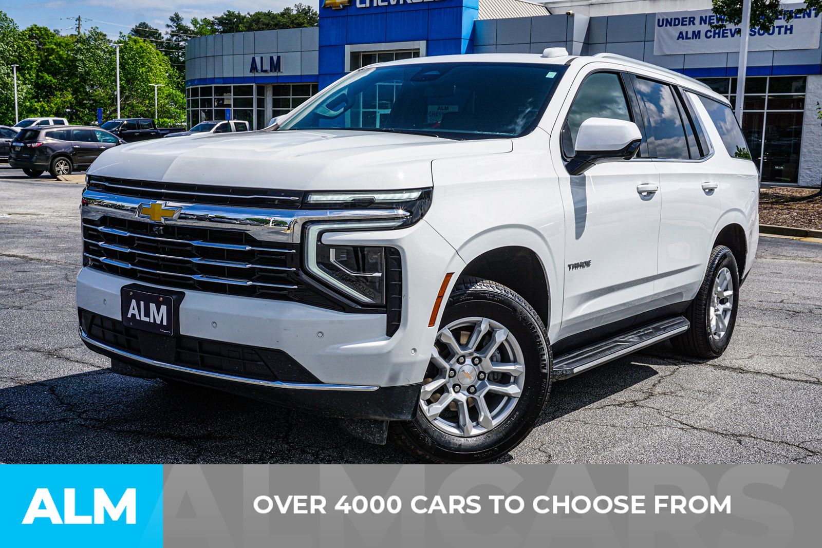 Used 2025 White Chevrolet LT image 3