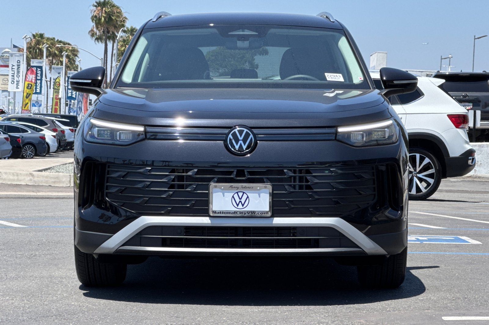 View vehicle photo 3