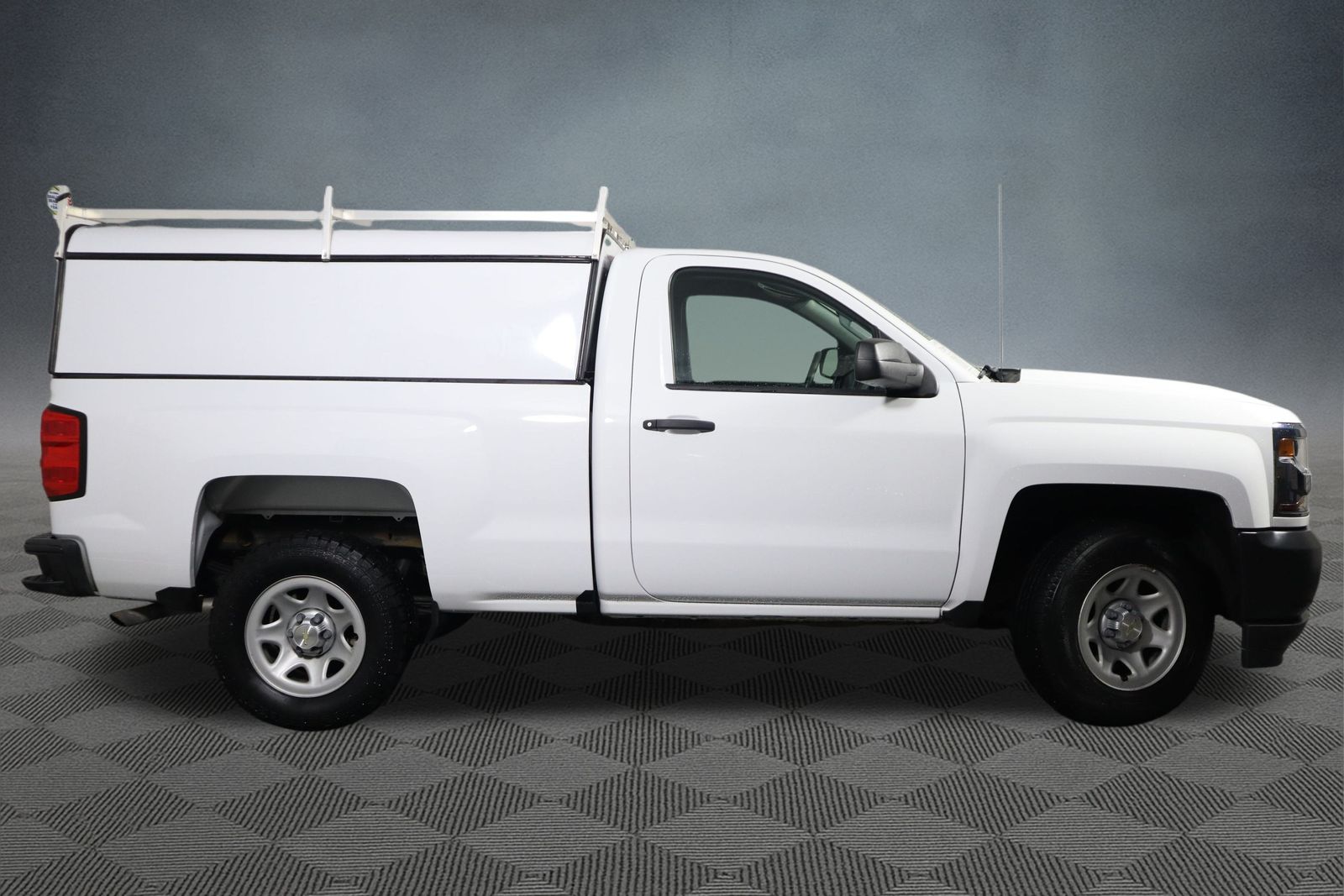 2017 Chevrolet Silverado 1500 WT photo