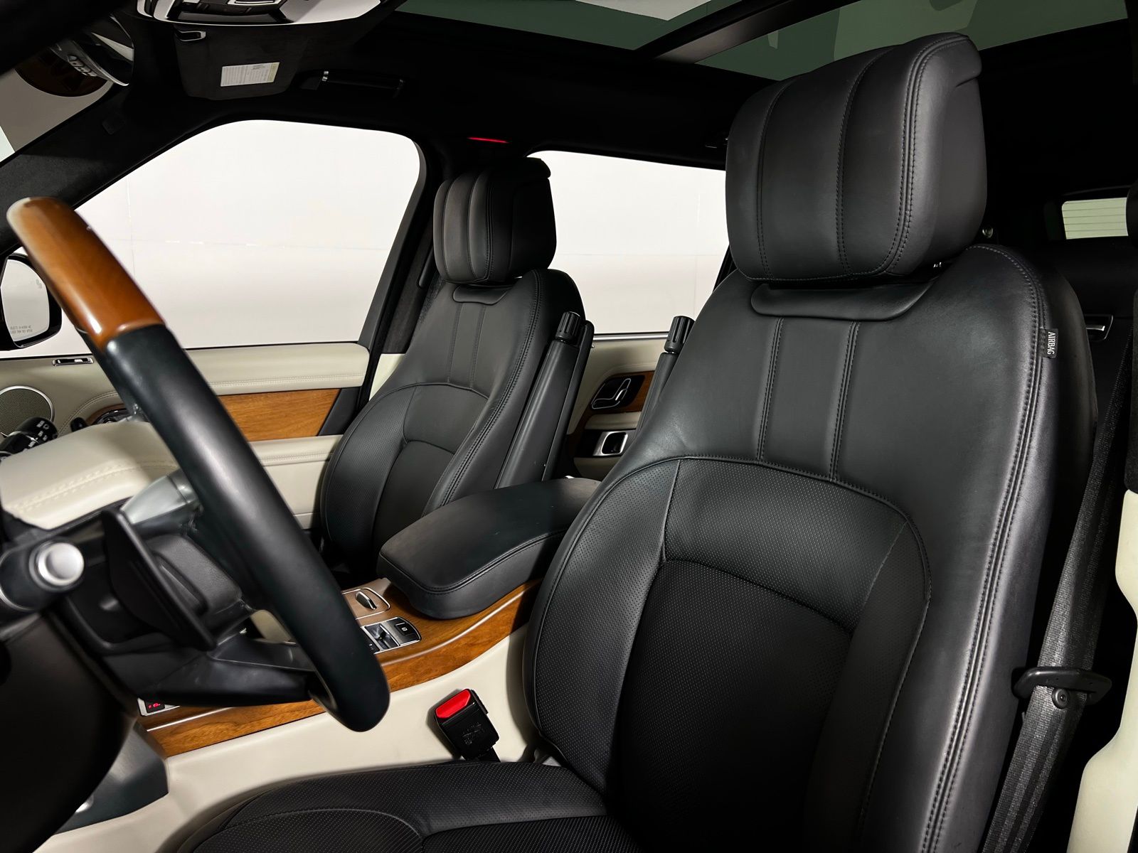 Thumbnail: 2021 Land Rover Range Rover - 5