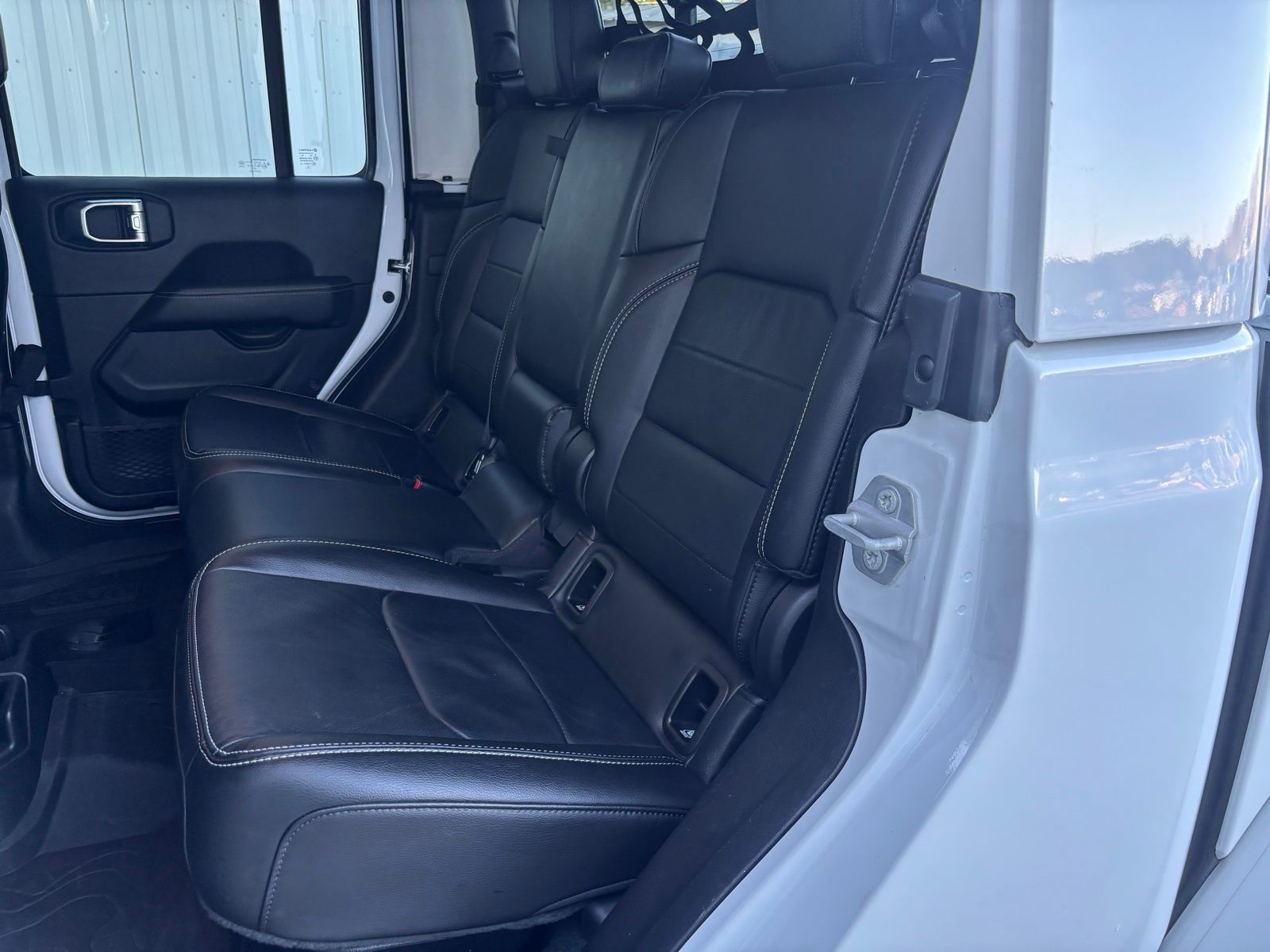 Used Car 2022 Jeep Gladiator  Overland For Sale Under $35,000 In Austin, Texas