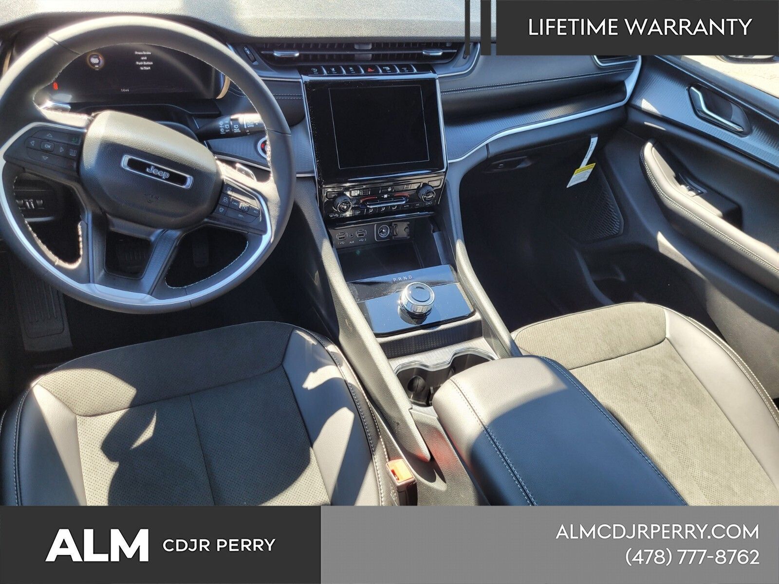 New 2025 Baltic Gray Metallic Clear-Coat Exterior Paint Jeep Laredo image 8