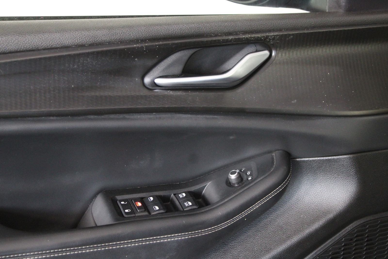 Used 2023 Black Jeep Laredo image 26