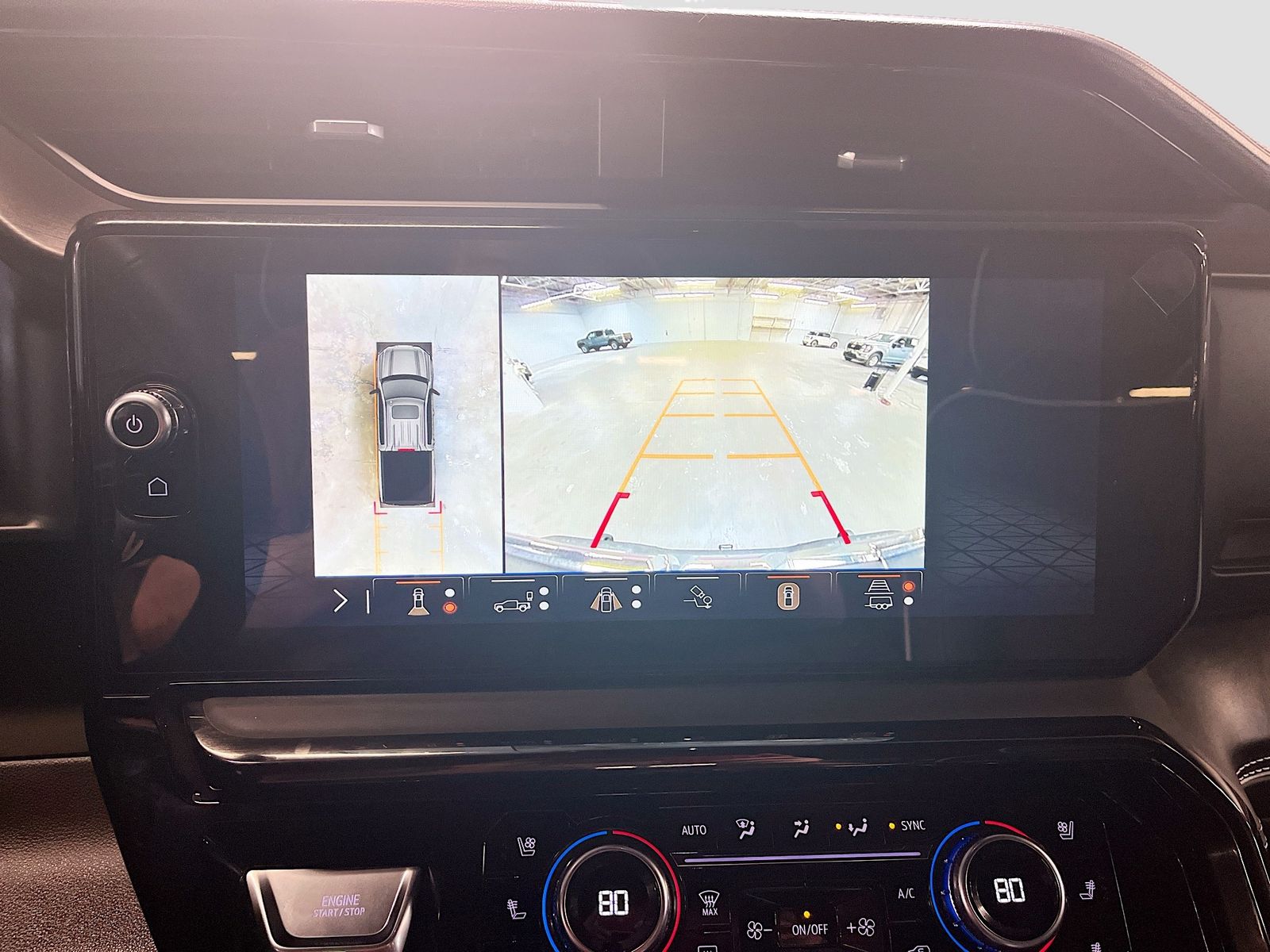 Used 2025 White GMC AT4X image 14