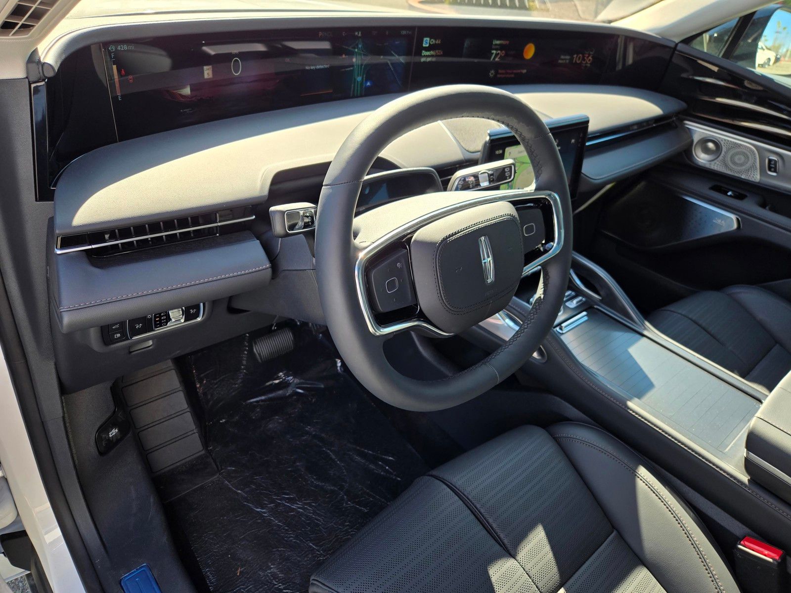 New 2026 White Lincoln Reserve image 11