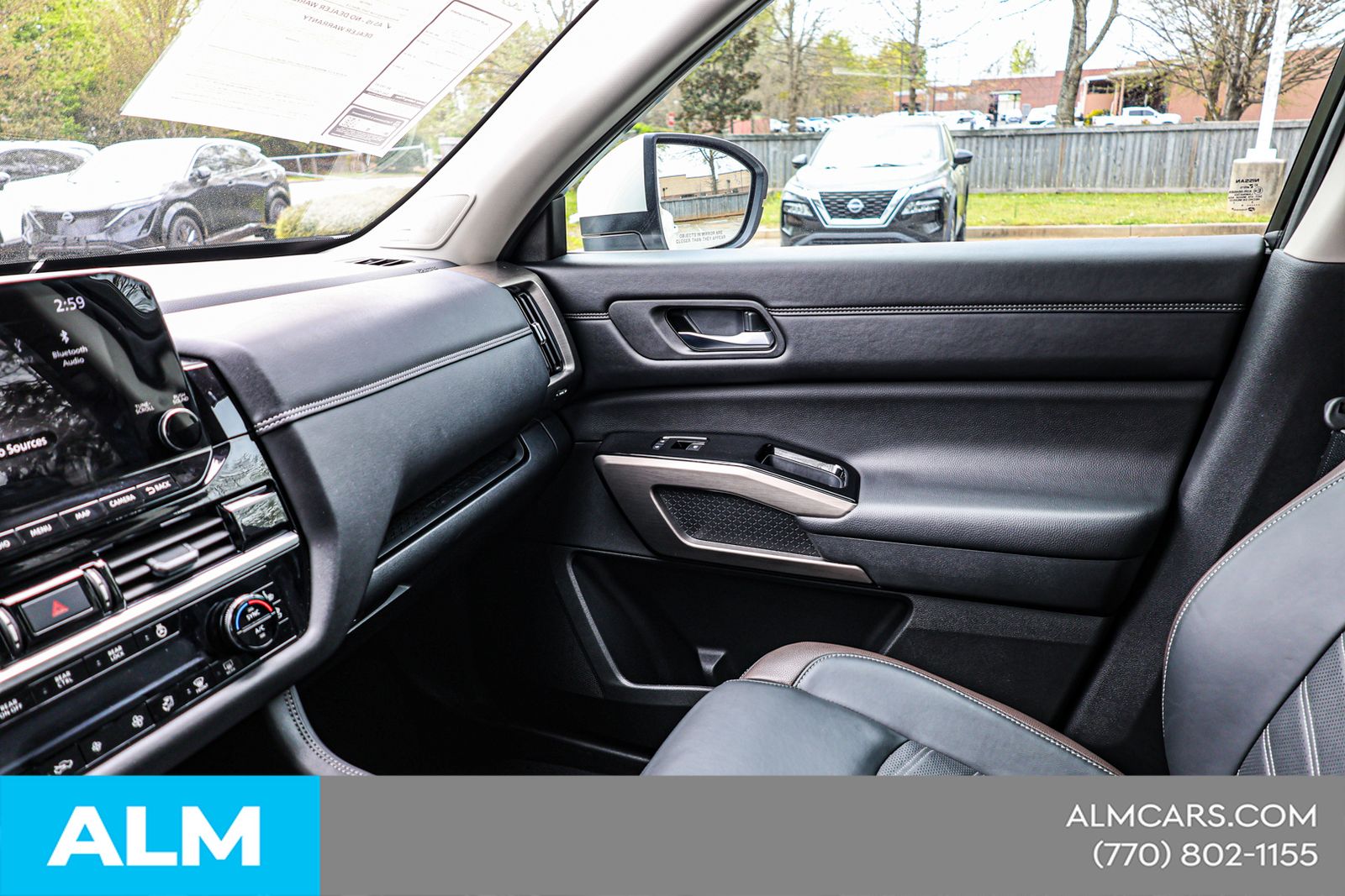 Used 2024 White Nissan Platinum image 39