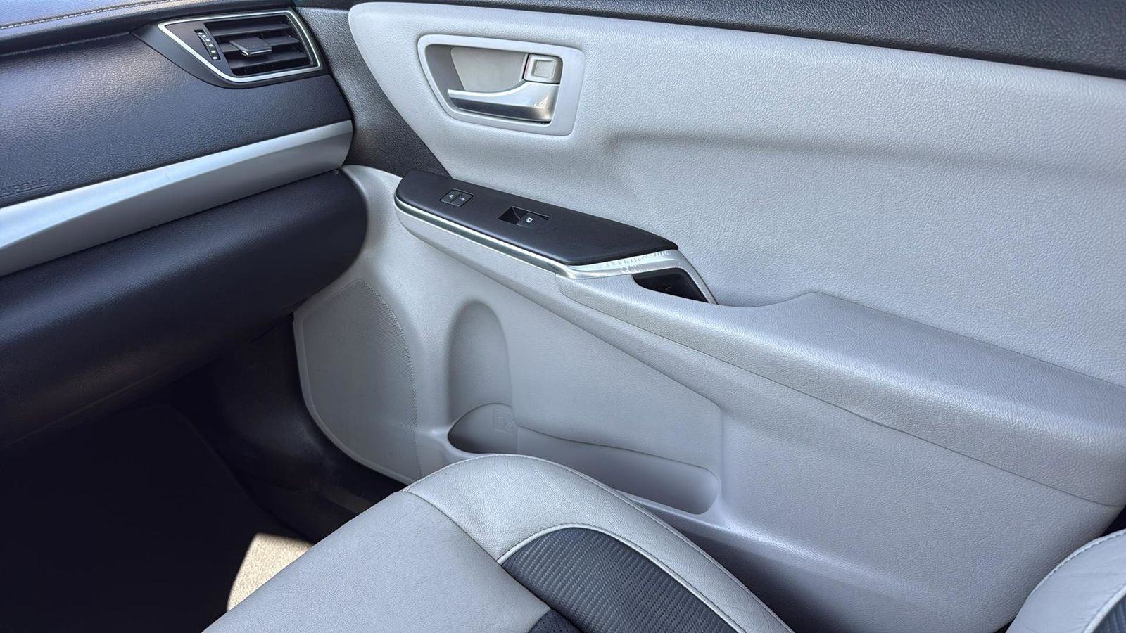 Used Car 2016 Toyota Camry  Se For Sale Under $15,000 In Austin, Texas