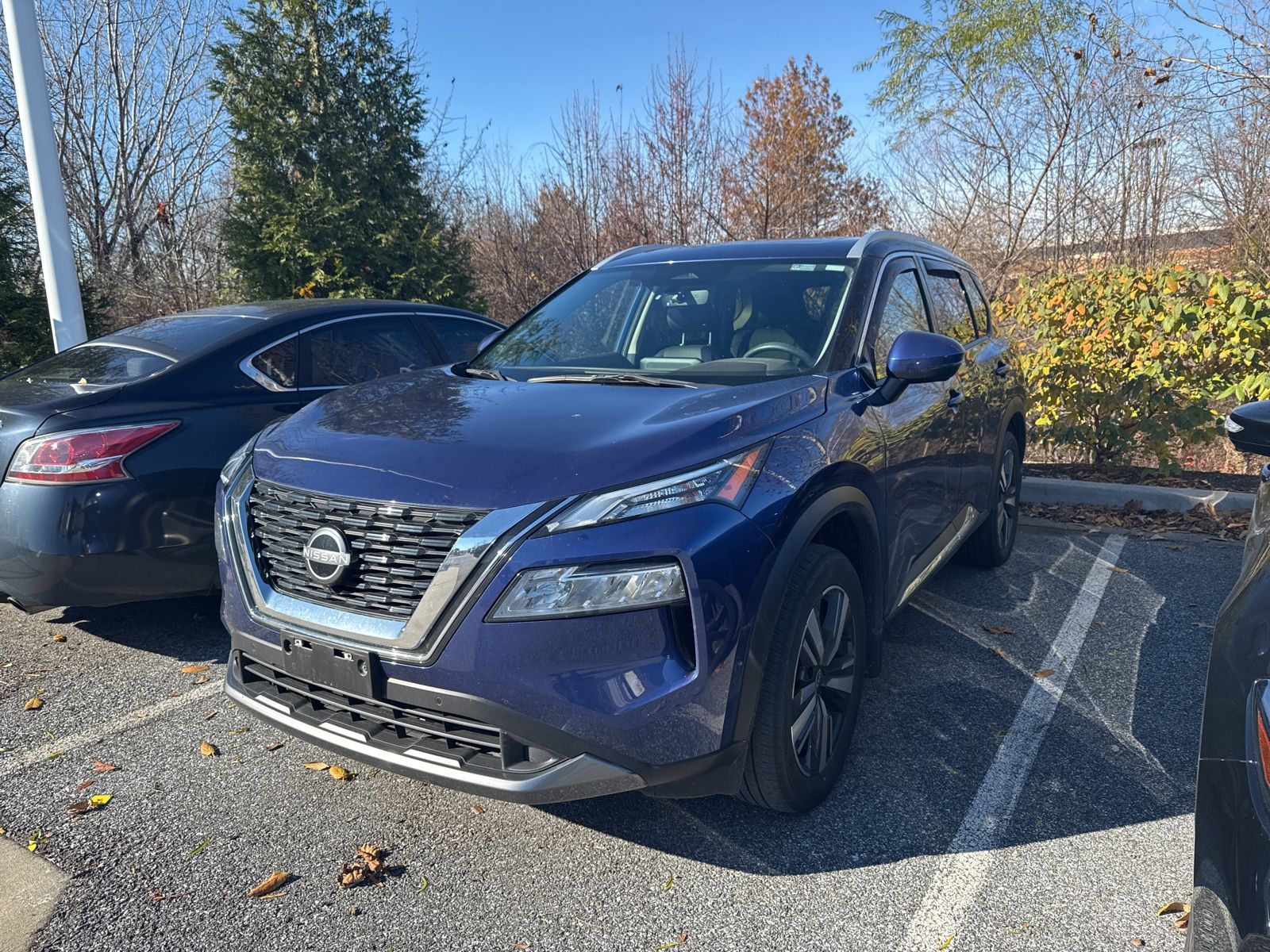 2023 Nissan Rogue SL's photo