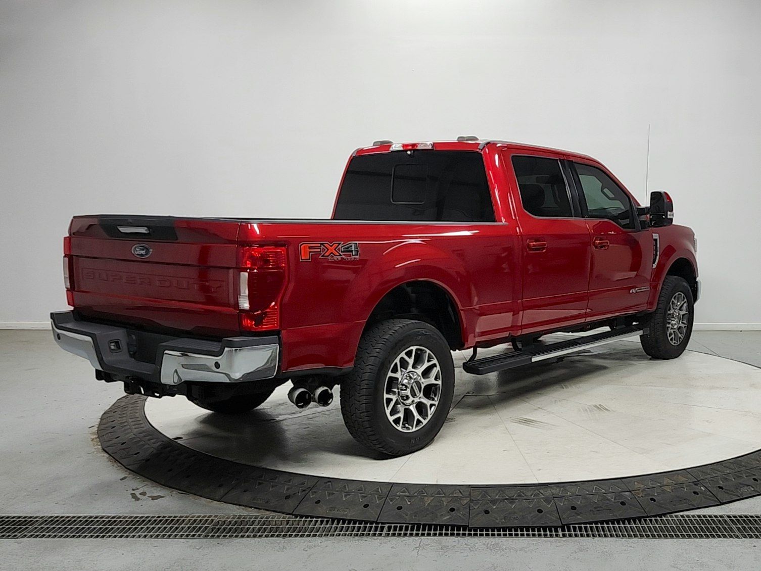 View vehicle photo 7