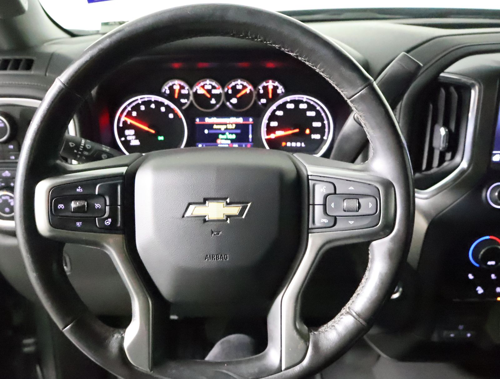 2020 Chevrolet Silverado 1500 LT photo