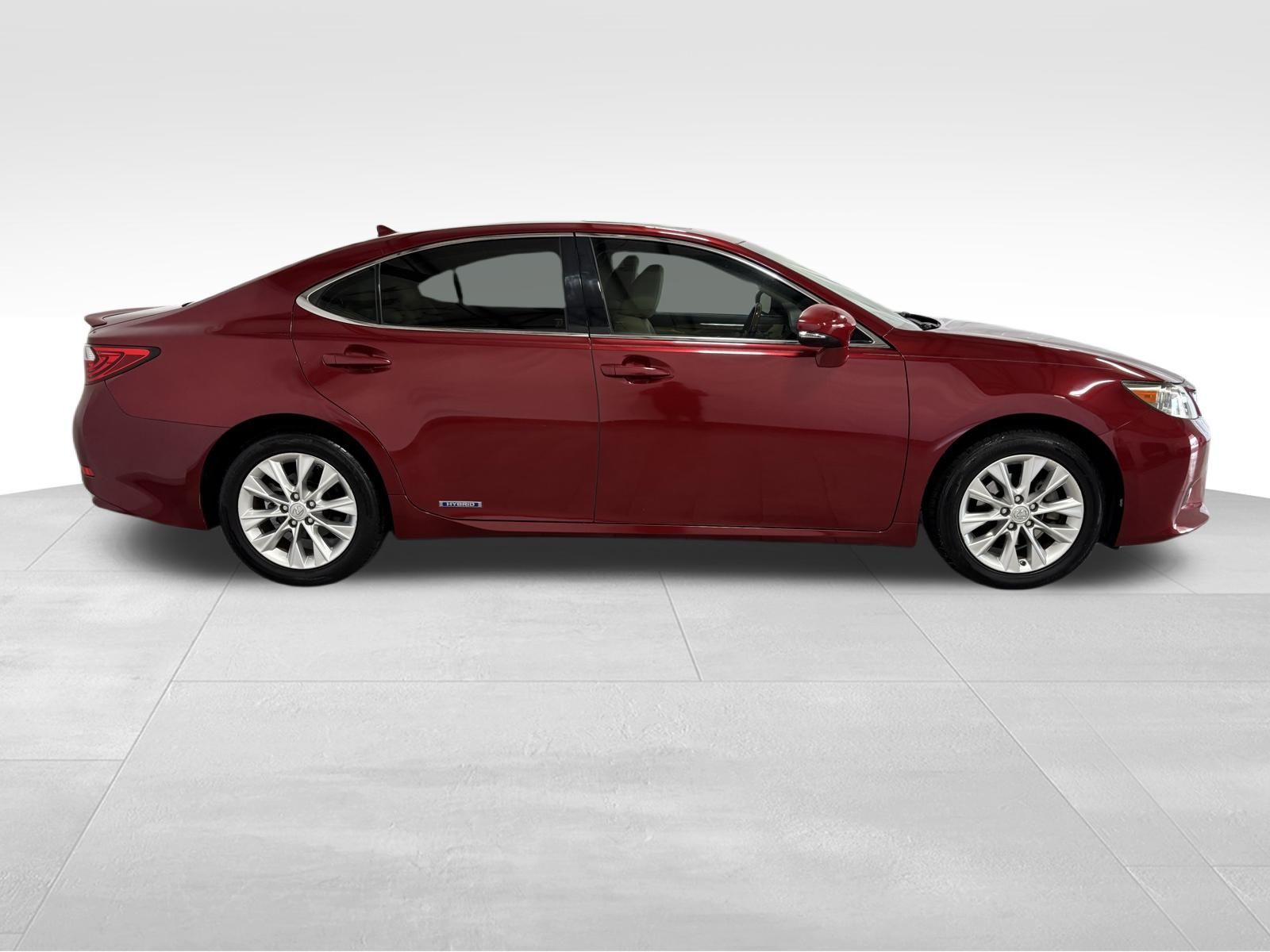 Used Car 2013 Lexus Es  300h For Sale Under $15,000 In Austin, Texas