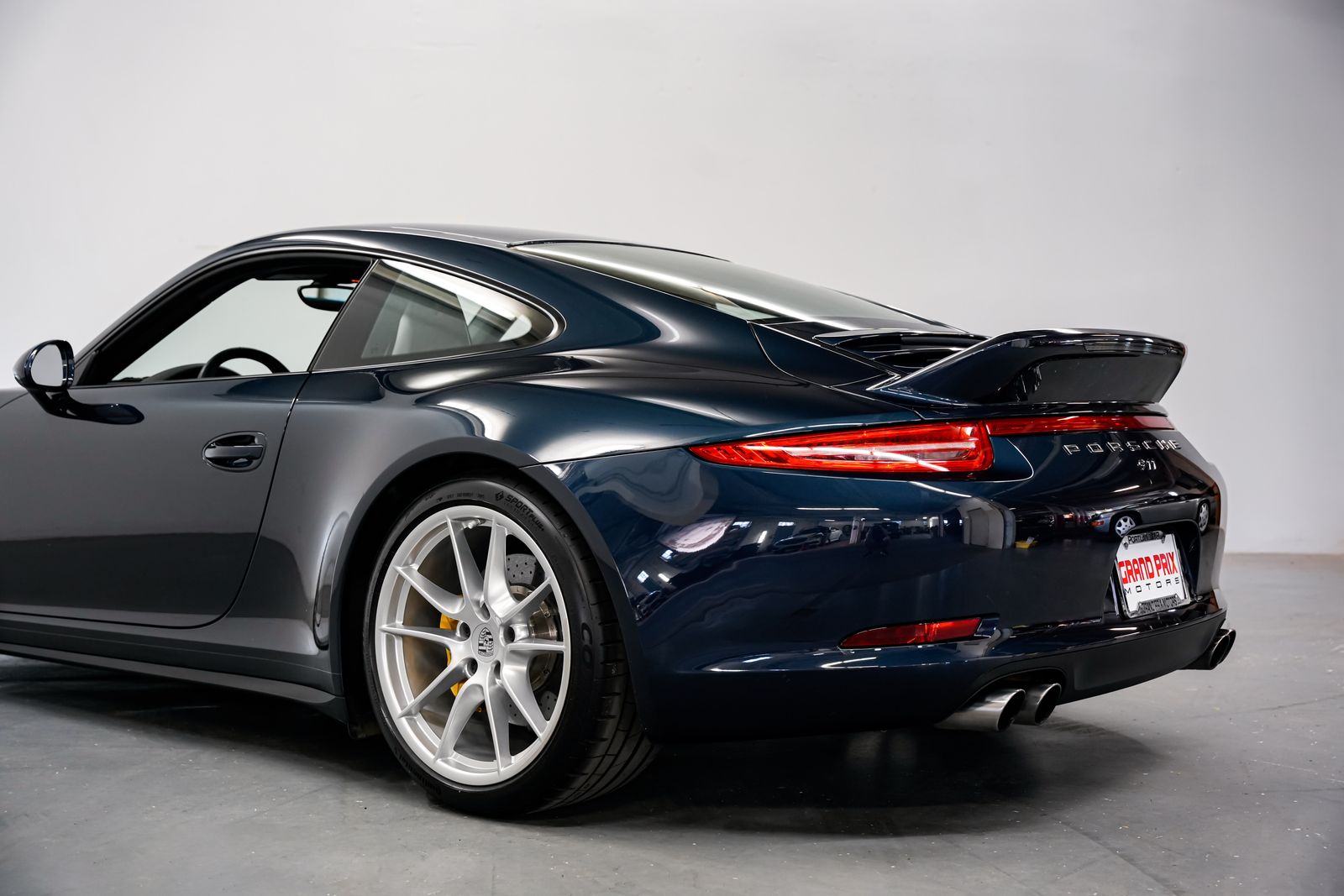 2014 Porsche 911 Carrera 4 — photo 31