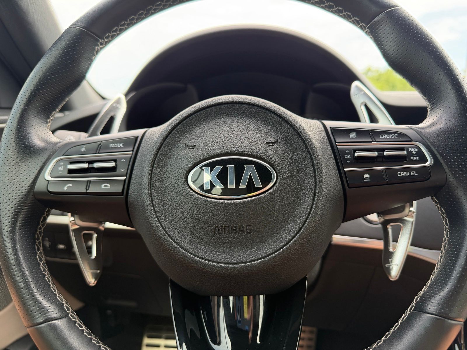 2018 Kia Stinger image 19