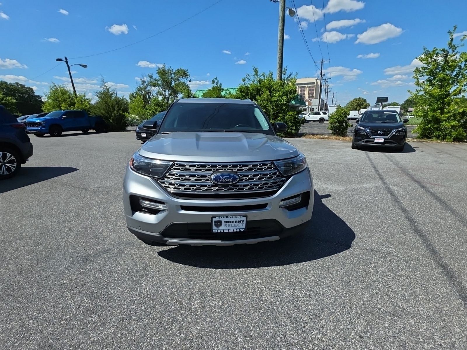 Used 2023 Silver Ford Limited image 2