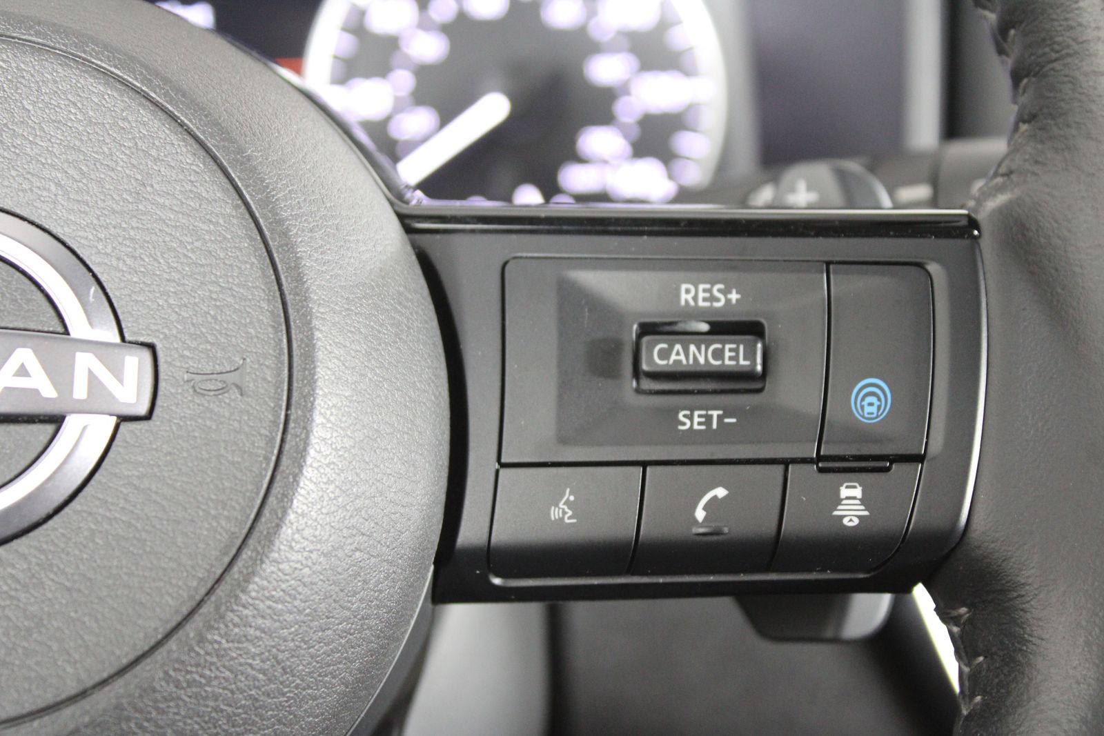 Used 2023 Gray Nissan SL image 29