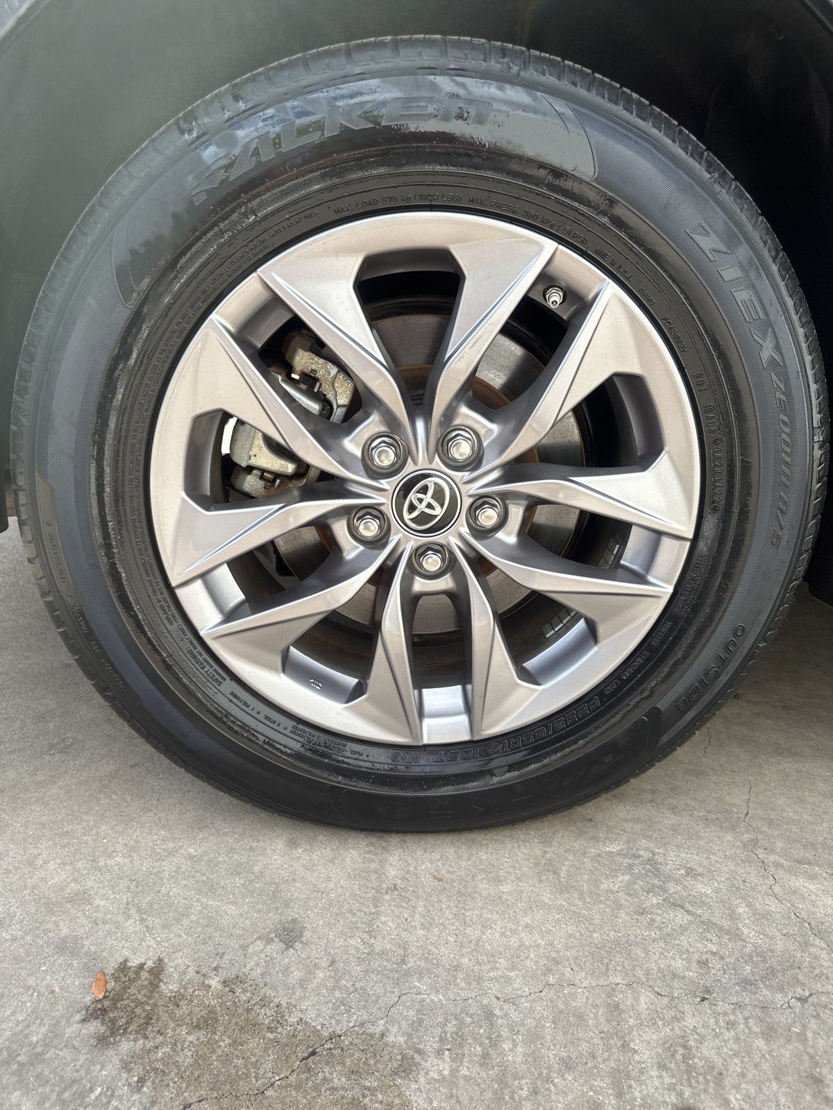 Used Car 2023 Toyota Sienna  Le For Sale Under $40,000 In Austin, Texas