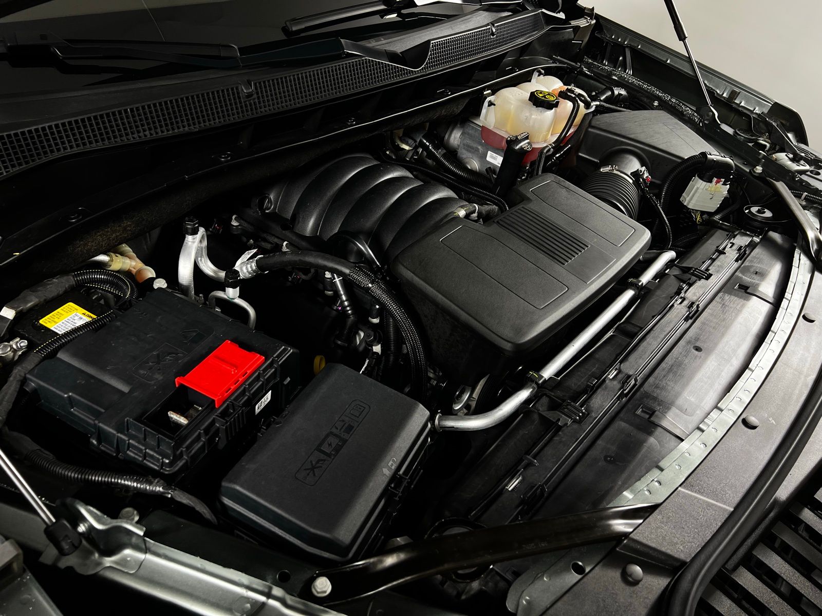 Thumbnail: 2023 Chevrolet Tahoe - 10