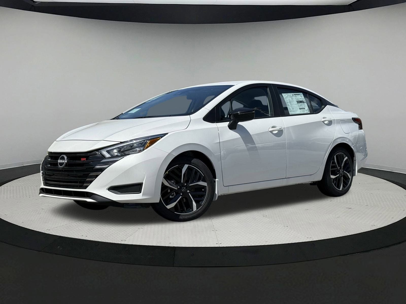 2025 Nissan Versa 1.6 SR CVT's photo