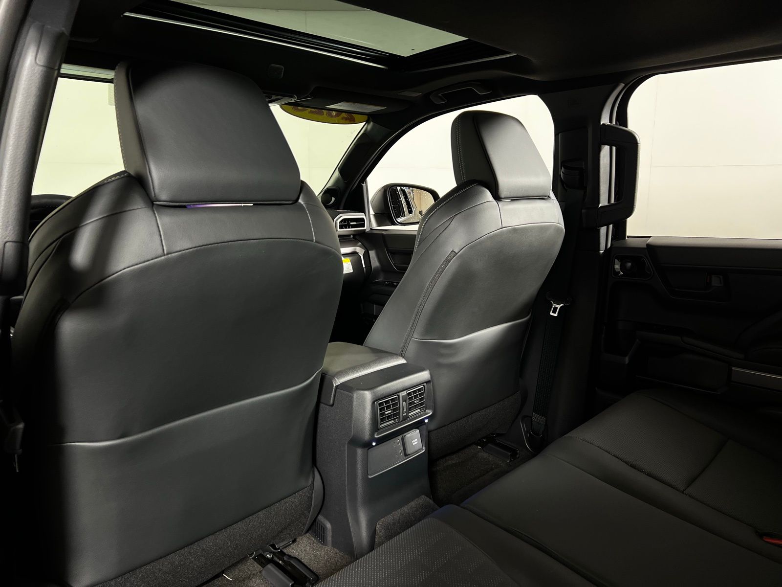 Thumbnail: 2025 Toyota 4Runner - 23
