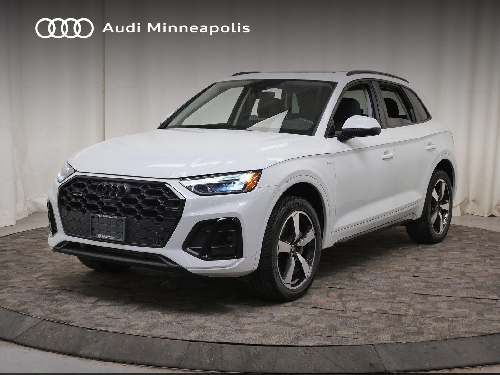 Glacier White Metallic 2023 Audi Q5 SUV / Crossover All-Wheel Drive 7-Speed Automatic