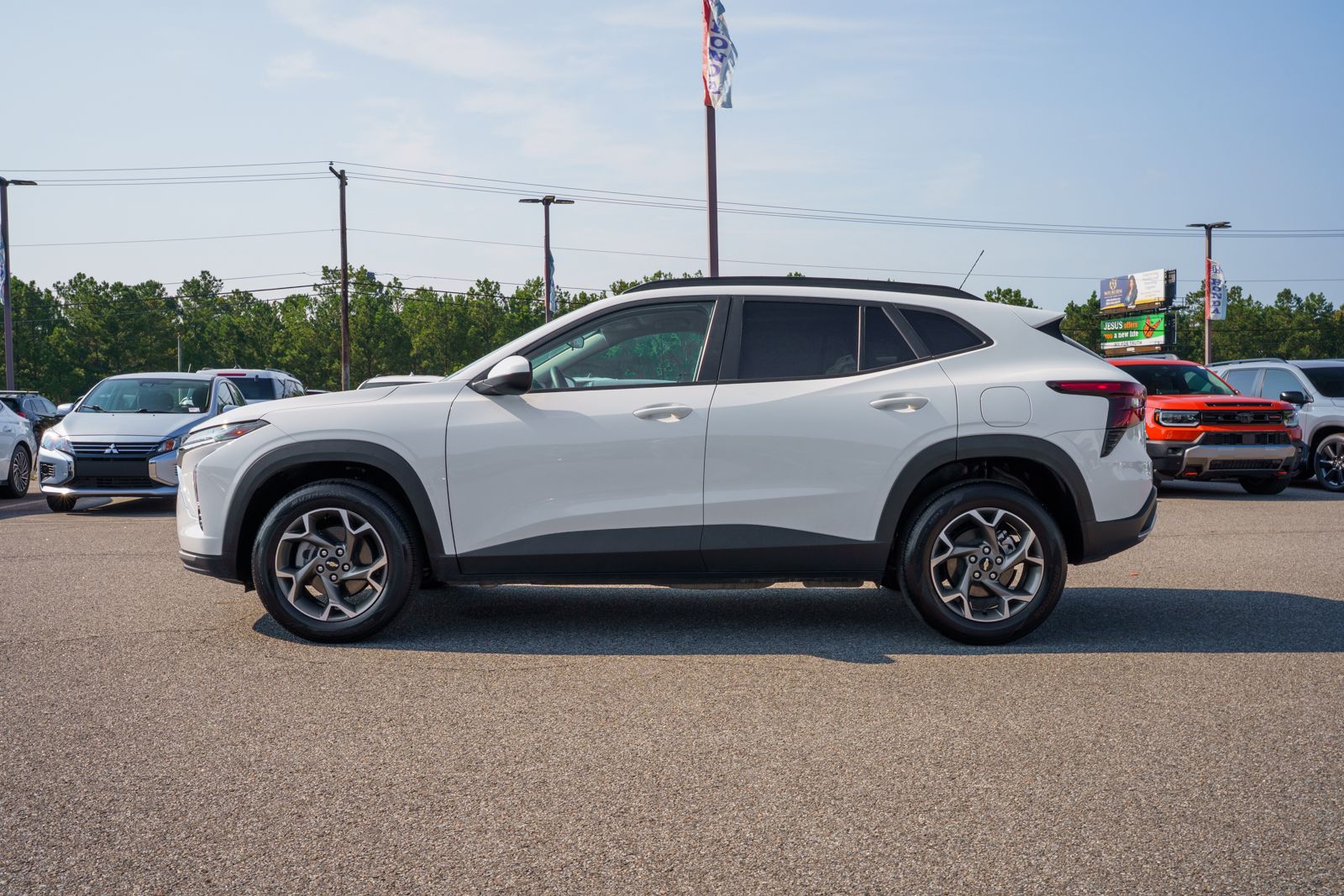 Used 2025 Chevrolet Trax SUV