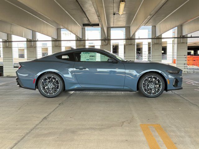 New 2026 Vapor Blue Metallic Ford GT Premium image 7
