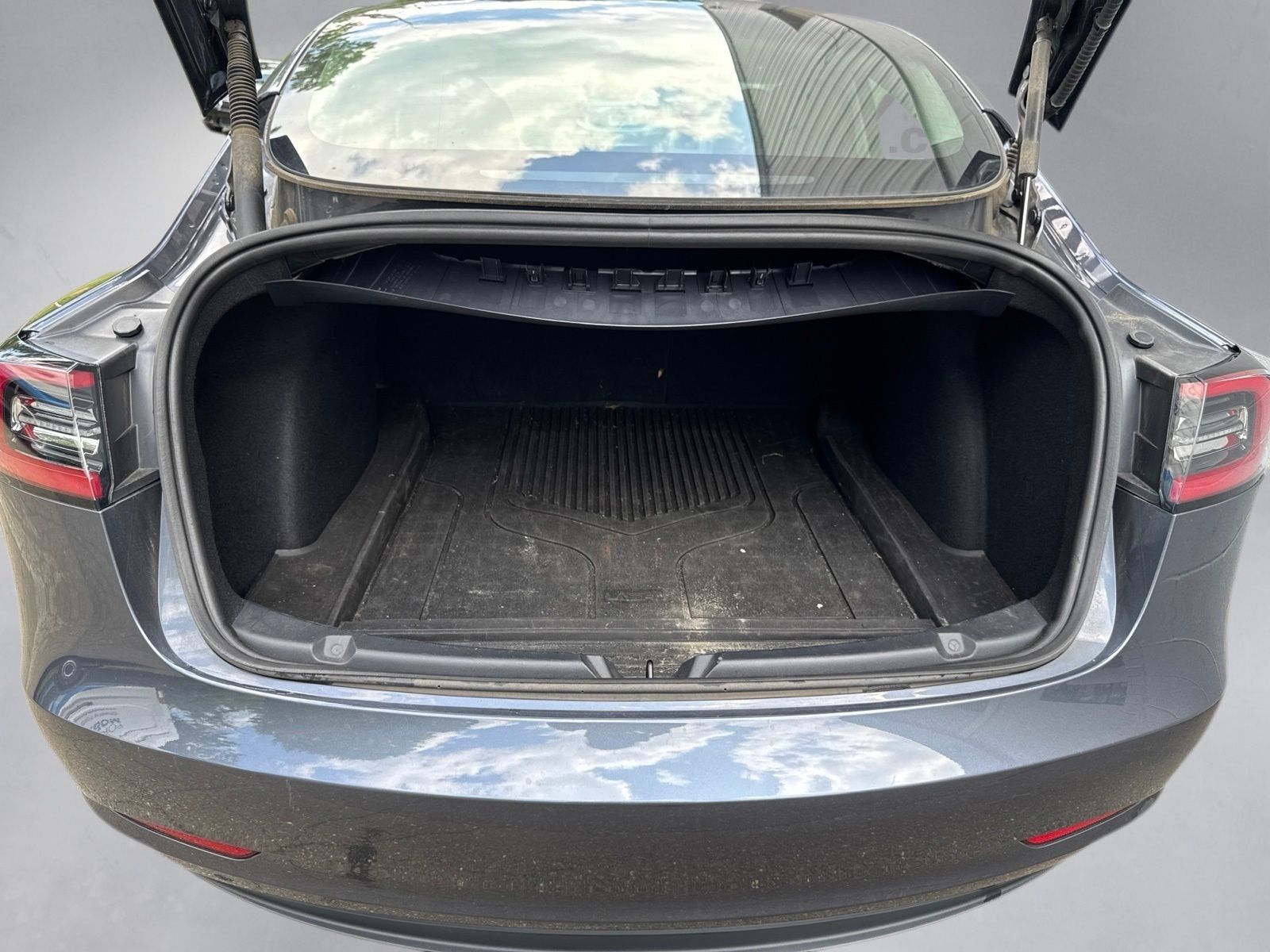 Used 2023 Midnight Silver Metallic Tesla Base image 23