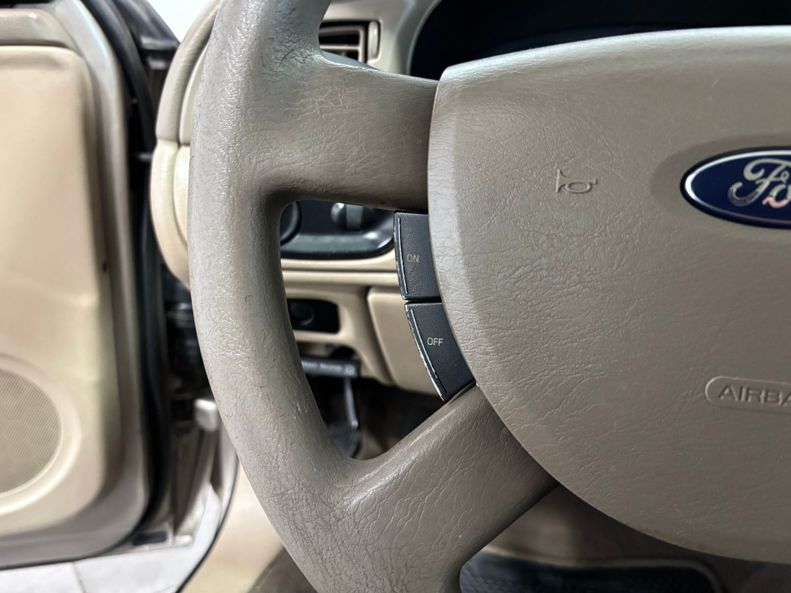 Used Car 2004 Ford Taurus  Se For Sale Under $10,000 In Austin, Texas